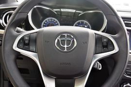 2015款中华V3 1.5T手动都市型