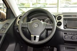 2015款大众途观2.0TSI手自一体四驱豪华版