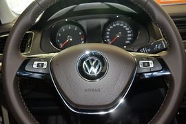 2015款大众朗逸230TSI DSG豪华版