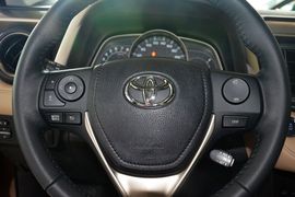 2015款丰田RAV4 2.5L自动四驱豪华版