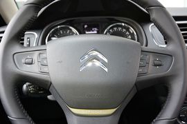 2015款雪铁龙C3-XR 1.6THP自动旗舰型