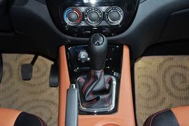 2015款东风风行景逸X5 1.6L尊享型