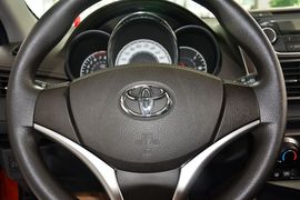 2015款丰田YARiS L致炫 1.5G自动橙色限量版