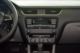 2015款斯柯达明锐1.4T DSG逸俊版