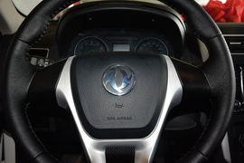 2014款东风风行景逸S50 1.5L手动豪华型