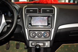 2014款东风风行景逸S50 1.5L手动豪华型