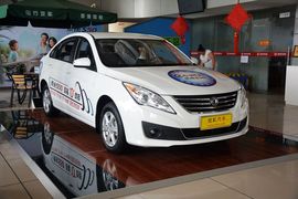 2014款东风风行景逸S50 1.5L手动豪华型