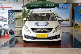2014款东风风行景逸S50 1.5L手动豪华型