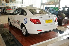 2014款东风风行景逸S50 1.5L手动豪华型