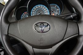 2014款丰田威驰1.5L手动智臻版