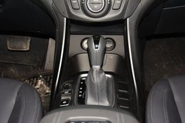 2015款现代全新胜达2.0T自动四驱智能型 7座