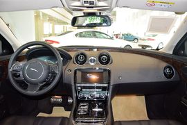 2015款捷豹XJL 3.0 SC四驱旗舰商务版