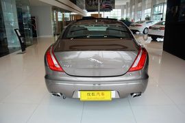 2015款捷豹XJL 3.0 SC四驱旗舰商务版