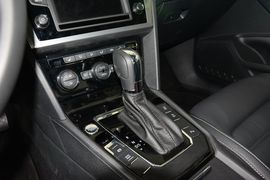 2015款大众凌渡330TSI DSG豪华版
