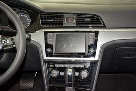 2015款大众凌渡330TSI DSG豪华版