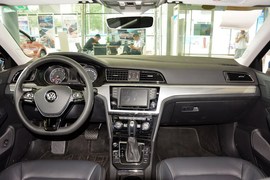 2015款大众凌渡330TSI DSG豪华版