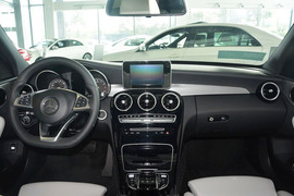 2015款奔驰C200运动版 4MATIC
