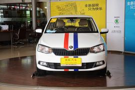 2015款斯柯达晶锐1.4L自动创行版