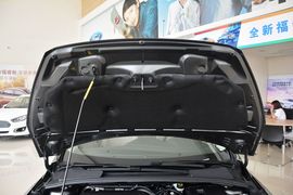 2015款福特福克斯三厢1.5L GTDi自动旗舰型