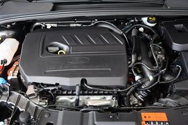 2015款福特福克斯三厢1.5L GTDi自动旗舰型