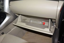 手套箱空间