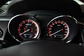 2015款奔腾B70 1.8T自动精英型