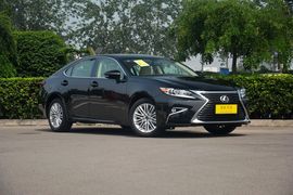 2015款雷克萨斯ES250豪华版