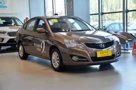 2015款现代悦动1.6L自动舒适型