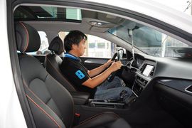 2015款现代索纳塔九1.6T GLS智能型