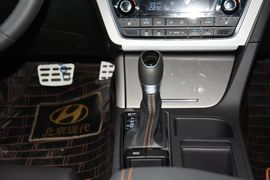 2015款现代索纳塔九1.6T GLS智能型