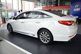 2015款现代索纳塔九1.6T GLS智能型