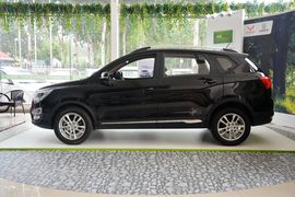 2015款宝骏560 1.8L手动舒适型
