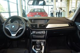 2014款宝马X1 sDrive18i领先型