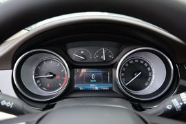 2015款别克威朗15S自动领先型