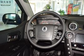 2014款双龙爱腾2.0T四驱自动豪华柴油版