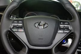 2015款现代索纳塔九 2.4L TOP旗舰型