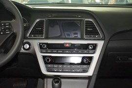 2015款现代索纳塔九 2.4L TOP旗舰型