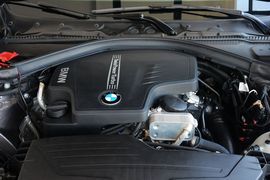 2015款宝马320i进取型