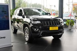 2015款Jeep大切诺基3.6L精英导航版