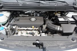 2015款中华V3 1.5T自动精英型