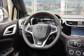 2015款中华V3 1.5T自动精英型