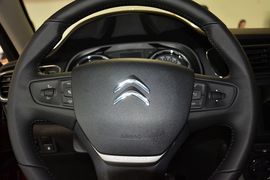 2015款雪铁龙C3-XR 1.6L自动先锋型