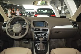 2015款奥迪Q5 40TFSI技术型