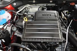 2015款大众速腾1.6L手动舒适型