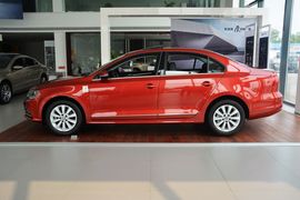 2015款大众速腾1.6L手动舒适型