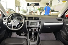 2015款大众速腾1.6L手动舒适型