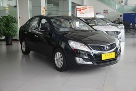 2015款现代悦动1.6L自动豪华型