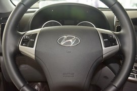 2015款现代悦动1.6L自动豪华型