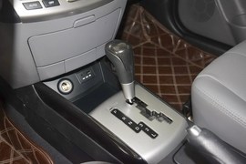 2015款现代悦动1.6L自动豪华型