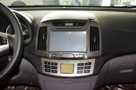 2015款现代悦动1.6L自动豪华型